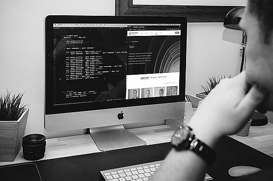 TYPO3 zählt zu den ältesten heute noch aktiv weiterentwickelten und weit verbreiteten Open Source Content Management Systemen.