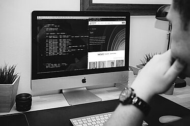 TYPO3 zählt zu den ältesten heute noch aktiv weiterentwickelten und weit verbreiteten Open Source Content Management Systemen.
